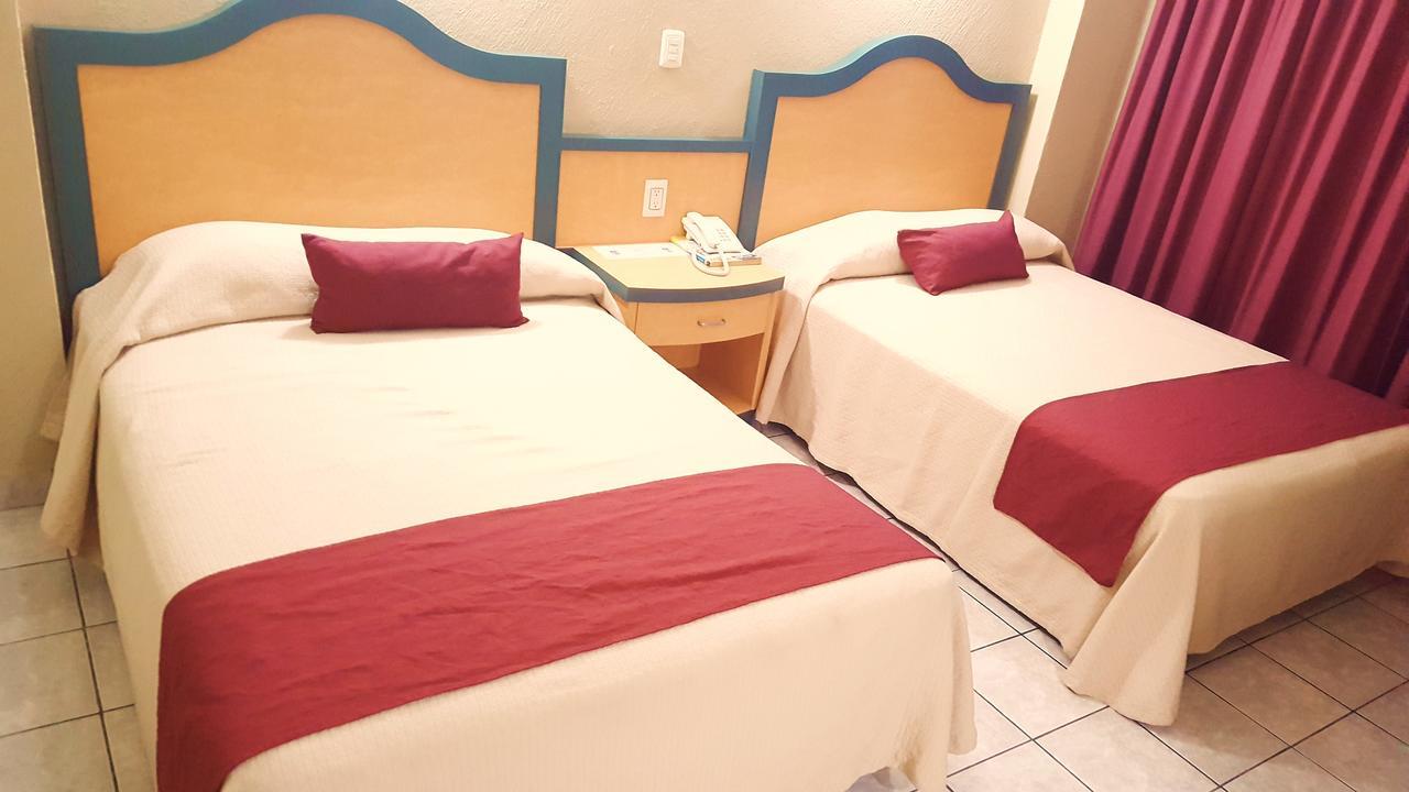 Hotel Madrid Minatitlan Exterior photo
